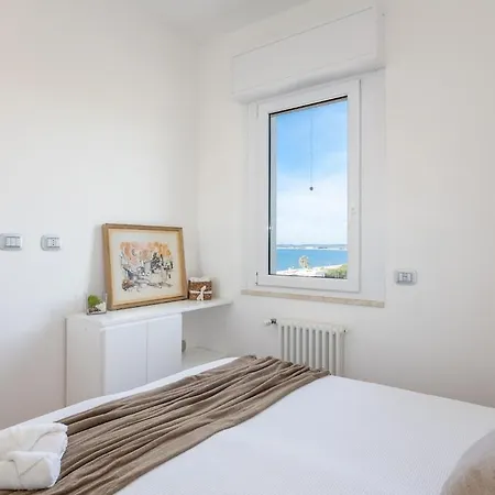 아파트 Casa Futuro - Beautiful Sea View With Pool 토레 그란데