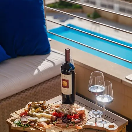 아파트 Casa Futuro - Beautiful Sea View With Pool 토레 그란데